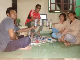 Training Ecobrick: Dari Rumah Untuk Bumi in  had 3 participants