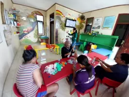 Pelatihan Eco Brick Untuk Guru dan Pengurus Bank Sampah Edukasi PAUD DARLING in  had 5 participants